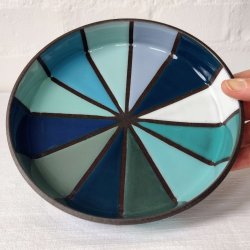Fad, lav kant, 12 farver i bl/turkis (: 17 cm)