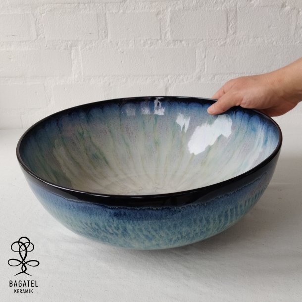 Stor sk�l i bl� (�: 33 cm)