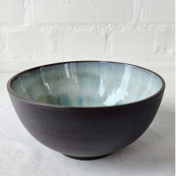 Kopi af Sk�l i hvid/bl� med r�t ydre (�: 28)