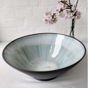 Kopi af Sk�l i hvid/bl� med r�t ydre (�: 28)