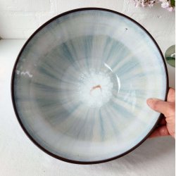 Kopi af Sk�l i hvid/bl� med r�t ydre (�: 28)