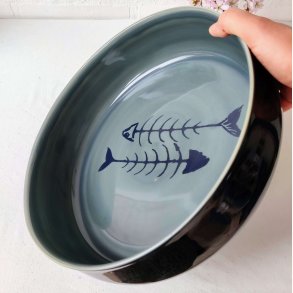 Fadsk�l i st�vet gr�/bl� med fiskeben (�: 30 cm)