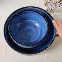 S�t med 2 store bl� sk�le (�: 27 cm og 20 cm)